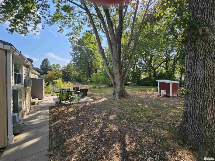 110 Lark Lane, Carbondale, Illinois 62901, 3 Bedrooms Bedrooms, 0 ,2 BathroomsBathrooms,Residential,For Sale,Lark,0,RMAEB459724