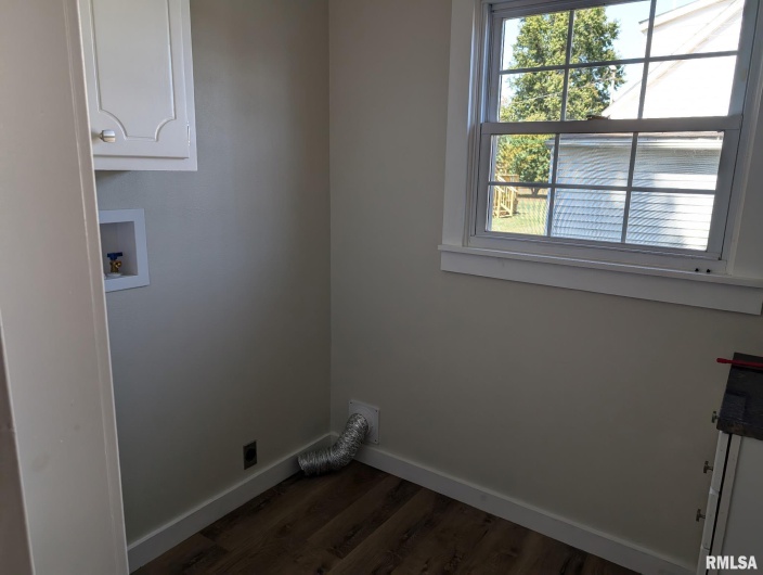 515 5TH Street, Elkville, Illinois 62932, 2 Bedrooms Bedrooms, 0 ,1 BathroomBathrooms,Residential,For Sale,5TH,0,RMAEB459729