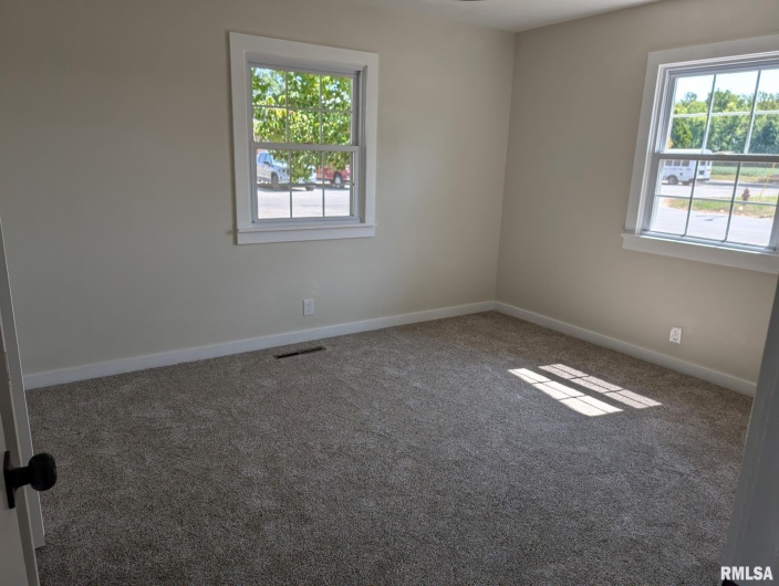 515 5TH Street, Elkville, Illinois 62932, 2 Bedrooms Bedrooms, 0 ,1 BathroomBathrooms,Residential,For Sale,5TH,0,RMAEB459729