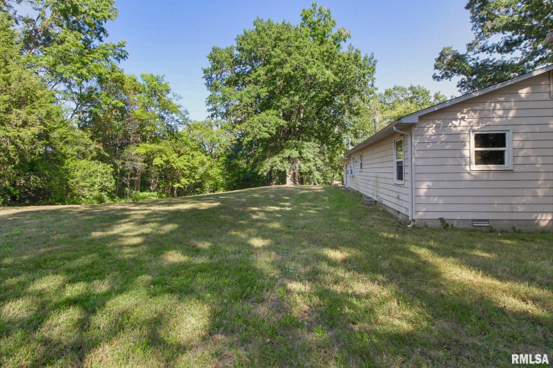 16042 Ralls Grove Road, Creal Springs, Illinois 62922, 4 Bedrooms Bedrooms, 0 ,1 BathroomBathrooms,Residential,For Sale,Ralls Grove,0,RMAQC4267356