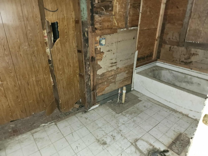 600 25TH Street, Herrin, Illinois 62948, 2 Bedrooms Bedrooms, 0 ,1 BathroomBathrooms,Residential,For Sale,25TH,0,RMAEB459732