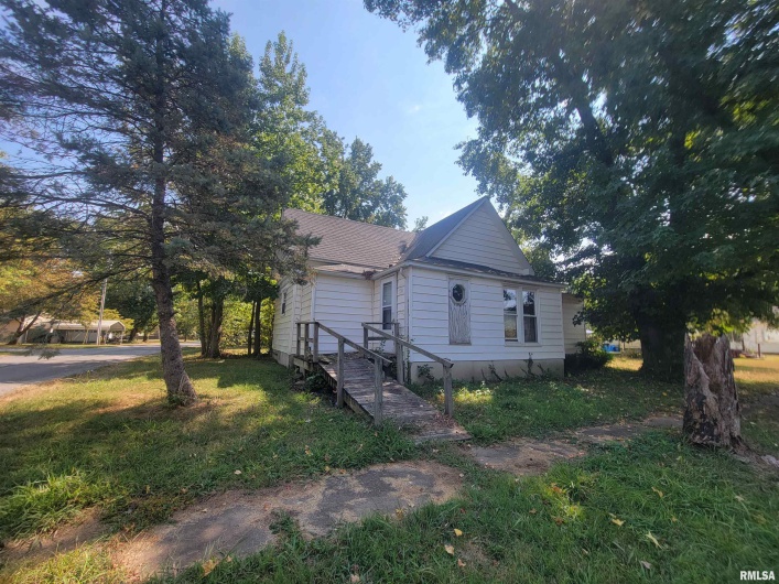 600 25TH Street, Herrin, Illinois 62948, 2 Bedrooms Bedrooms, 0 ,1 BathroomBathrooms,Residential,For Sale,25TH,0,RMAEB459732