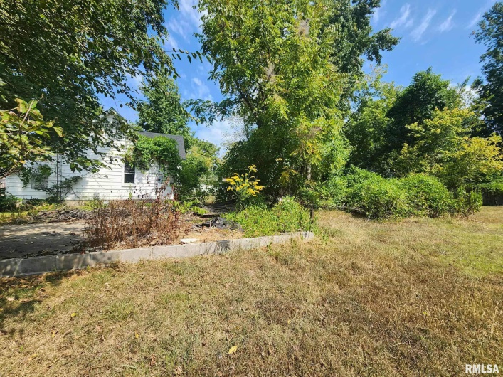600 25TH Street, Herrin, Illinois 62948, 2 Bedrooms Bedrooms, 0 ,1 BathroomBathrooms,Residential,For Sale,25TH,0,RMAEB459732