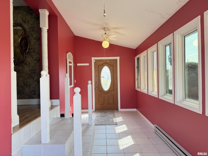 105 RUSSELL Street, Marion, Illinois 62918, 0 , 0 ,0,Commercial Sale,For Sale,RUSSELL,0,RMAQC4267358