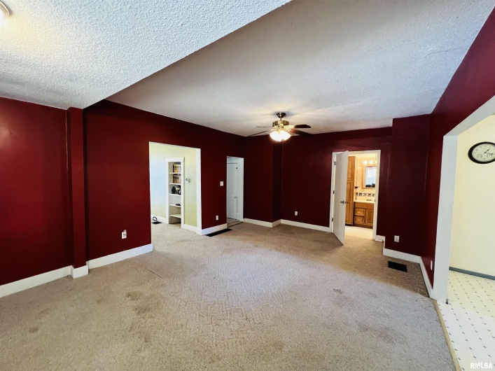 208 CALHOUN Street, Equality, Illinois 62934, 3 Bedrooms Bedrooms, 0 ,2 BathroomsBathrooms,Residential,For Sale,CALHOUN,0,RMAEB459735