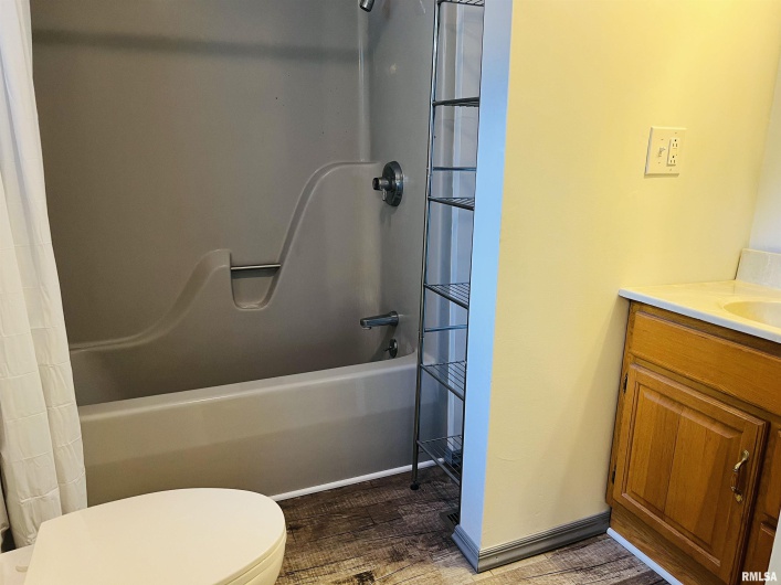 208 CALHOUN Street, Equality, Illinois 62934, 3 Bedrooms Bedrooms, 0 ,2 BathroomsBathrooms,Residential,For Sale,CALHOUN,0,RMAEB459735