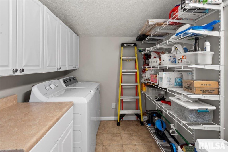 580 PHILLIPS Road, Carbondale, Illinois 62902, 3 Bedrooms Bedrooms, 0 ,2 BathroomsBathrooms,Residential,For Sale,PHILLIPS,0,RMAEB459734