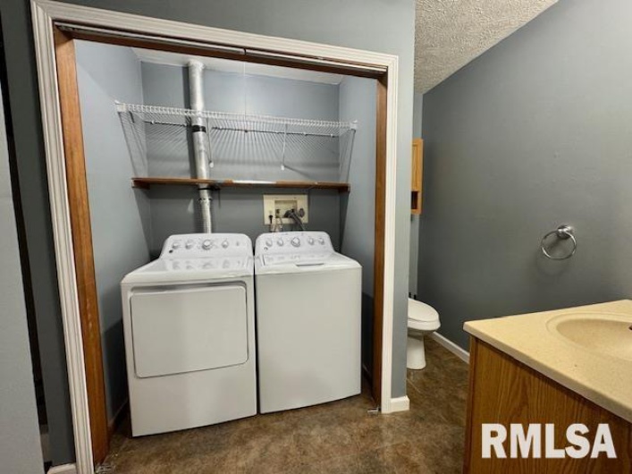 107 SCOTT Street, Marion, Illinois 62959, 2 Bedrooms Bedrooms, 0 ,2 BathroomsBathrooms,Residential,For Sale,SCOTT,0,RMAEB459719