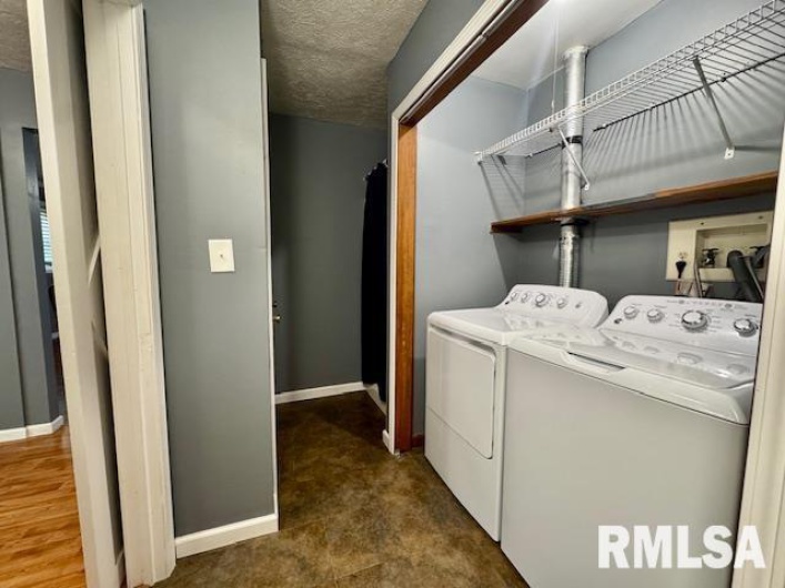 107 SCOTT Street, Marion, Illinois 62959, 2 Bedrooms Bedrooms, 0 ,2 BathroomsBathrooms,Residential,For Sale,SCOTT,0,RMAEB459719