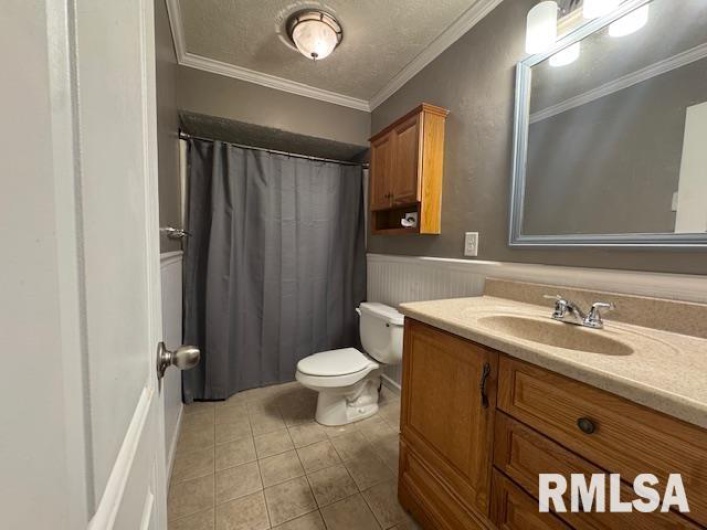 107 SCOTT Street, Marion, Illinois 62959, 2 Bedrooms Bedrooms, 0 ,2 BathroomsBathrooms,Residential,For Sale,SCOTT,0,RMAEB459719