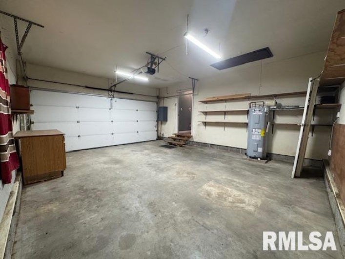 107 SCOTT Street, Marion, Illinois 62959, 2 Bedrooms Bedrooms, 0 ,2 BathroomsBathrooms,Residential,For Sale,SCOTT,0,RMAEB459719