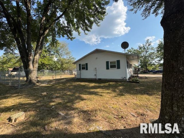 107 SCOTT Street, Marion, Illinois 62959, 2 Bedrooms Bedrooms, 0 ,2 BathroomsBathrooms,Residential,For Sale,SCOTT,0,RMAEB459719