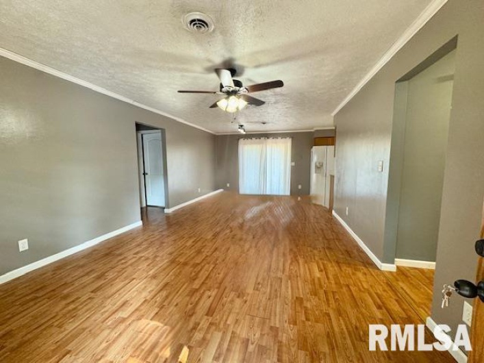 107 SCOTT Street, Marion, Illinois 62959, 2 Bedrooms Bedrooms, 0 ,2 BathroomsBathrooms,Residential,For Sale,SCOTT,0,RMAEB459719
