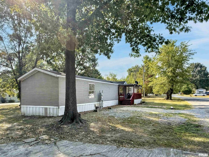 200 MADISON Street, Carterville, Illinois 62918, 3 Bedrooms Bedrooms, 0 ,2 BathroomsBathrooms,Residential,For Sale,MADISON,0,RMAQC4267340
