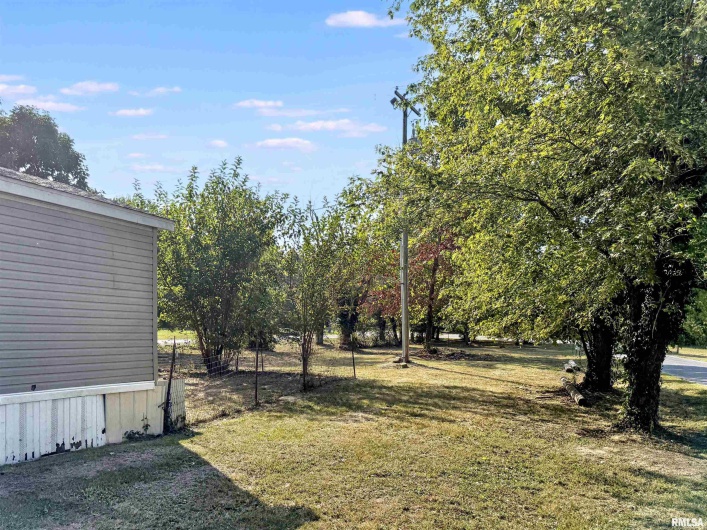 200 MADISON Street, Carterville, Illinois 62918, 3 Bedrooms Bedrooms, 0 ,2 BathroomsBathrooms,Residential,For Sale,MADISON,0,RMAQC4267340
