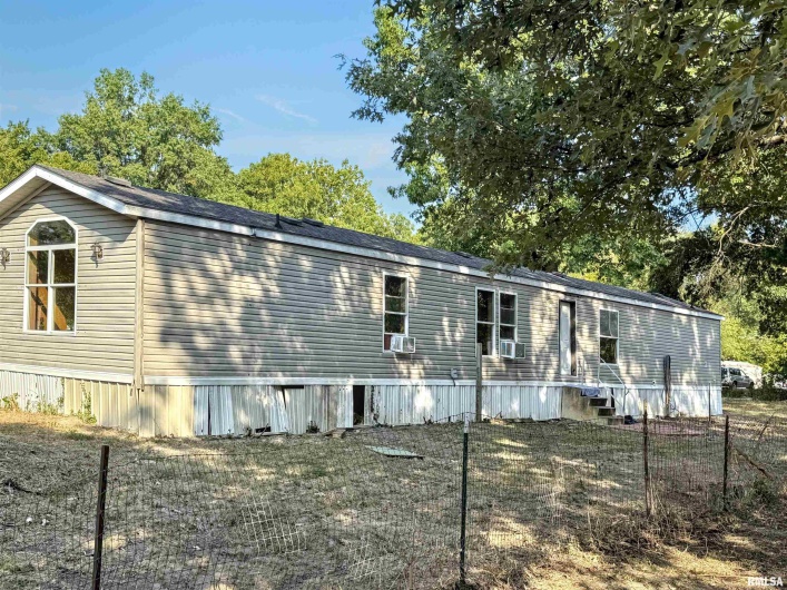 200 MADISON Street, Carterville, Illinois 62918, 3 Bedrooms Bedrooms, 0 ,2 BathroomsBathrooms,Residential,For Sale,MADISON,0,RMAQC4267340
