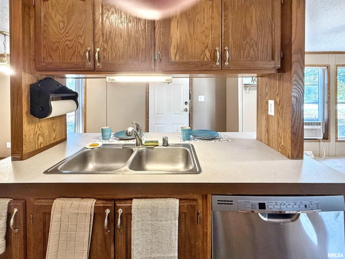 200 MADISON Street, Carterville, Illinois 62918, 3 Bedrooms Bedrooms, 0 ,2 BathroomsBathrooms,Residential,For Sale,MADISON,0,RMAQC4267340