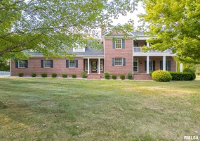 306 ARBOR Drive, Carterville, Illinois 62918, 4 Bedrooms Bedrooms, 0 ,2 BathroomsBathrooms,Residential,For Sale,ARBOR,0,RMAEB459720