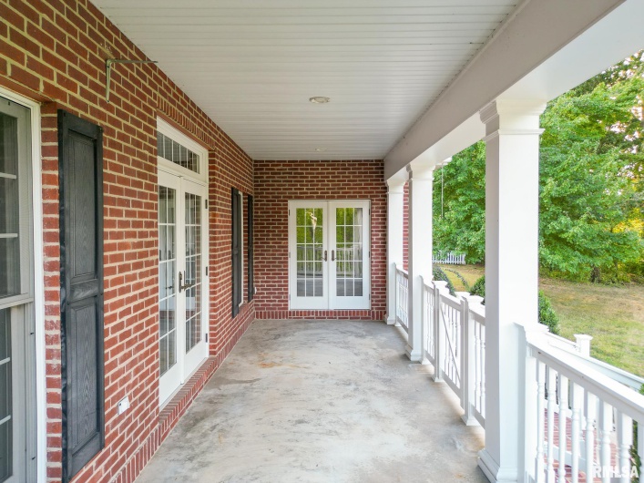 306 ARBOR Drive, Carterville, Illinois 62918, 4 Bedrooms Bedrooms, 0 ,2 BathroomsBathrooms,Residential,For Sale,ARBOR,0,RMAEB459720