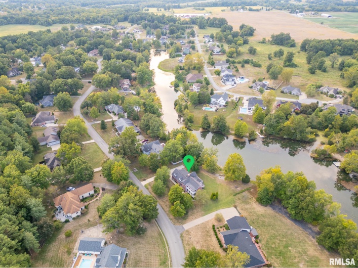 306 ARBOR Drive, Carterville, Illinois 62918, 4 Bedrooms Bedrooms, 0 ,2 BathroomsBathrooms,Residential,For Sale,ARBOR,0,RMAEB459720