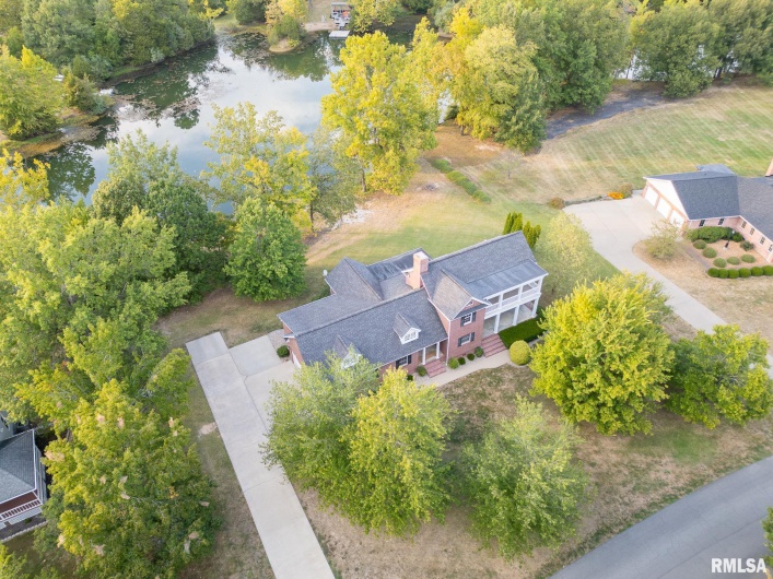306 ARBOR Drive, Carterville, Illinois 62918, 4 Bedrooms Bedrooms, 0 ,2 BathroomsBathrooms,Residential,For Sale,ARBOR,0,RMAEB459720