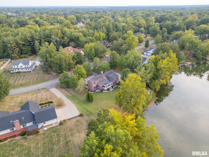 306 ARBOR Drive, Carterville, Illinois 62918, 4 Bedrooms Bedrooms, 0 ,2 BathroomsBathrooms,Residential,For Sale,ARBOR,0,RMAEB459720
