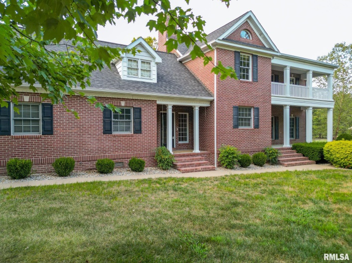 306 ARBOR Drive, Carterville, Illinois 62918, 4 Bedrooms Bedrooms, 0 ,2 BathroomsBathrooms,Residential,For Sale,ARBOR,0,RMAEB459720
