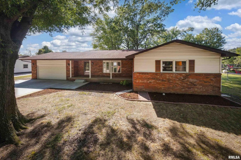 4799 Route 37 Route, Marion, Illinois 62959, 3 Bedrooms Bedrooms, 0 ,2 BathroomsBathrooms,Residential,For Sale,Route 37,0,RMAEB459721