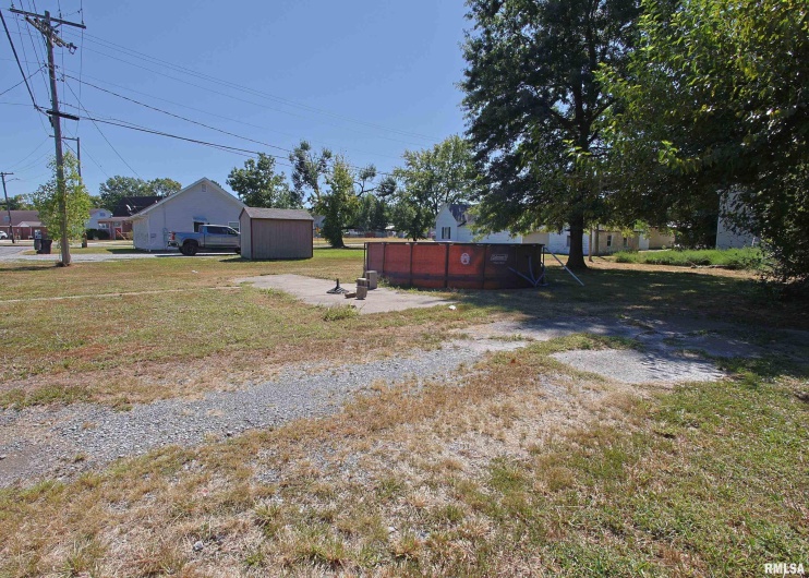 1020 16TH Street, Herrin, Illinois 62948, 2 Bedrooms Bedrooms, 0 ,1 BathroomBathrooms,Residential,For Sale,16TH,0,RMAEB459722