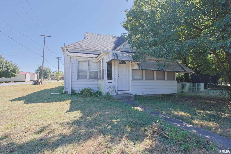 1020 16TH Street, Herrin, Illinois 62948, 2 Bedrooms Bedrooms, 0 ,1 BathroomBathrooms,Residential,For Sale,16TH,0,RMAEB459722