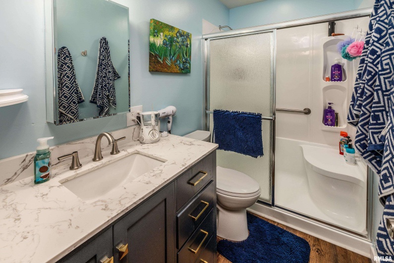 2017 NORWOOD Drive, Carbondale, Illinois 62901, 3 Bedrooms Bedrooms, 0 ,1 BathroomBathrooms,Residential,For Sale,NORWOOD,0,RMAEB459736