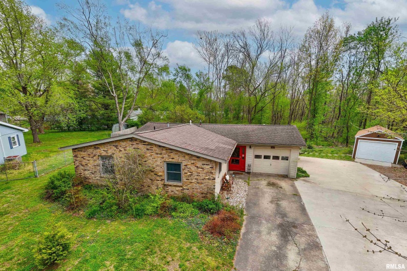 2017 NORWOOD Drive, Carbondale, Illinois 62901, 3 Bedrooms Bedrooms, 0 ,1 BathroomBathrooms,Residential,For Sale,NORWOOD,0,RMAEB459736