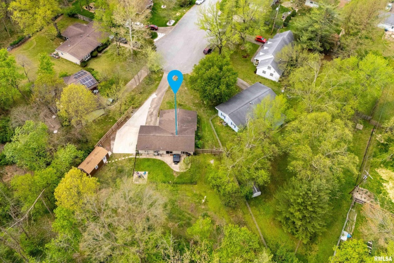 2017 NORWOOD Drive, Carbondale, Illinois 62901, 3 Bedrooms Bedrooms, 0 ,1 BathroomBathrooms,Residential,For Sale,NORWOOD,0,RMAEB459736