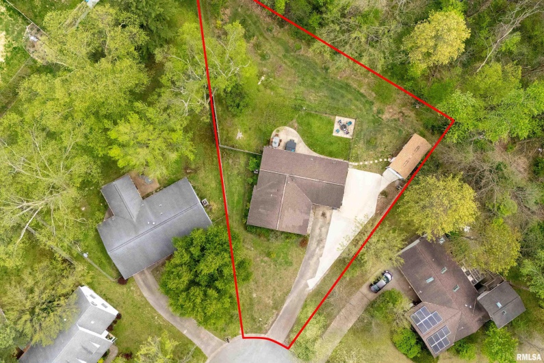 2017 NORWOOD Drive, Carbondale, Illinois 62901, 3 Bedrooms Bedrooms, 0 ,1 BathroomBathrooms,Residential,For Sale,NORWOOD,0,RMAEB459736