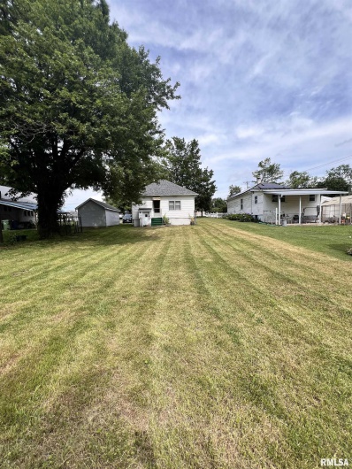 202 WILSON Street, Anna, Illinois 62906, 1 Bedroom Bedrooms, 0 ,1 BathroomBathrooms,Residential,For Sale,WILSON,0,RMAQC4265306