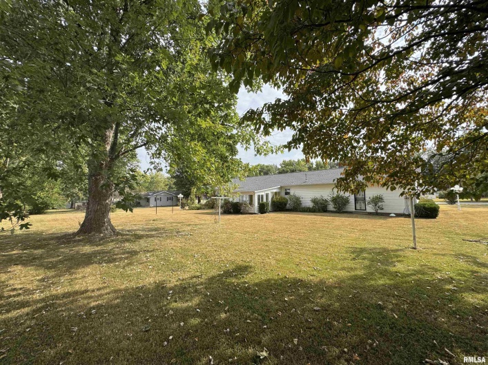 120 Southwest Drive, Harrisburg, Illinois 62946, 3 Bedrooms Bedrooms, 0 ,2 BathroomsBathrooms,Residential,For Sale,Southwest,0,RMAEB459738