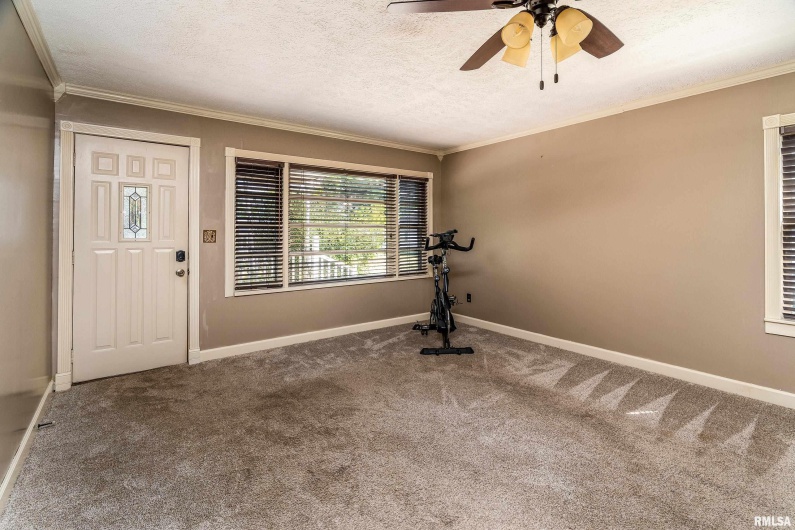 414 HUBBARD Avenue, Goreville, Illinois 62939, 3 Bedrooms Bedrooms, 0 ,1 BathroomBathrooms,Residential,For Sale,HUBBARD,0,RMAQC4267374