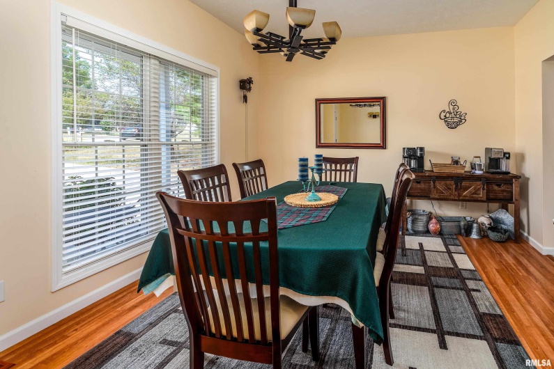145 OAKVIEW Road, Carbondale, Illinois 62901, 4 Bedrooms Bedrooms, 0 ,3 BathroomsBathrooms,Residential,For Sale,OAKVIEW,0,RMAEB459742