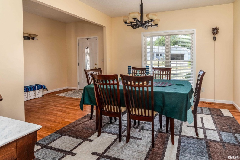145 OAKVIEW Road, Carbondale, Illinois 62901, 4 Bedrooms Bedrooms, 0 ,3 BathroomsBathrooms,Residential,For Sale,OAKVIEW,0,RMAEB459742