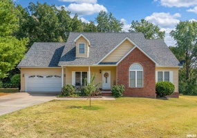 145 OAKVIEW Road, Carbondale, Illinois 62901, 4 Bedrooms Bedrooms, 0 ,3 BathroomsBathrooms,Residential,For Sale,OAKVIEW,0,RMAEB459742