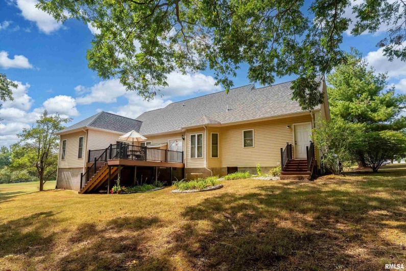 145 OAKVIEW Road, Carbondale, Illinois 62901, 4 Bedrooms Bedrooms, 0 ,3 BathroomsBathrooms,Residential,For Sale,OAKVIEW,0,RMAEB459742