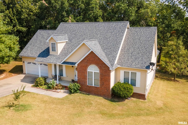 145 OAKVIEW Road, Carbondale, Illinois 62901, 4 Bedrooms Bedrooms, 0 ,3 BathroomsBathrooms,Residential,For Sale,OAKVIEW,0,RMAEB459742