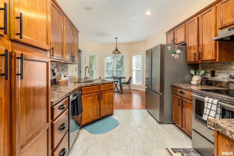 145 OAKVIEW Road, Carbondale, Illinois 62901, 4 Bedrooms Bedrooms, 0 ,3 BathroomsBathrooms,Residential,For Sale,OAKVIEW,0,RMAEB459742
