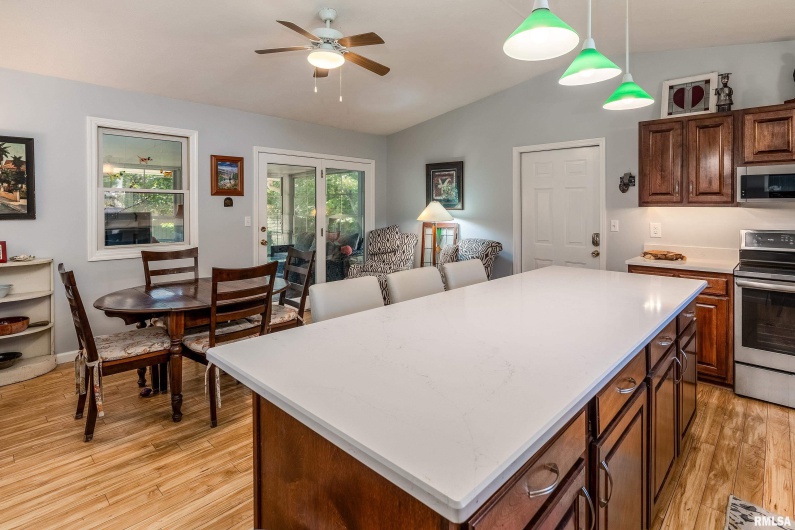 616 SURREY Lane, Carbondale, Illinois 62901, 4 Bedrooms Bedrooms, 0 ,2 BathroomsBathrooms,Residential,For Sale,SURREY,0,RMAEB459746