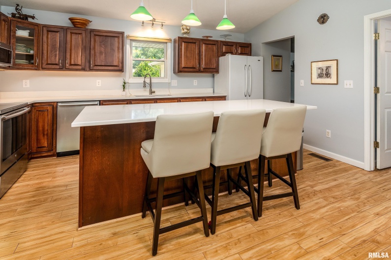 616 SURREY Lane, Carbondale, Illinois 62901, 4 Bedrooms Bedrooms, 0 ,2 BathroomsBathrooms,Residential,For Sale,SURREY,0,RMAEB459746