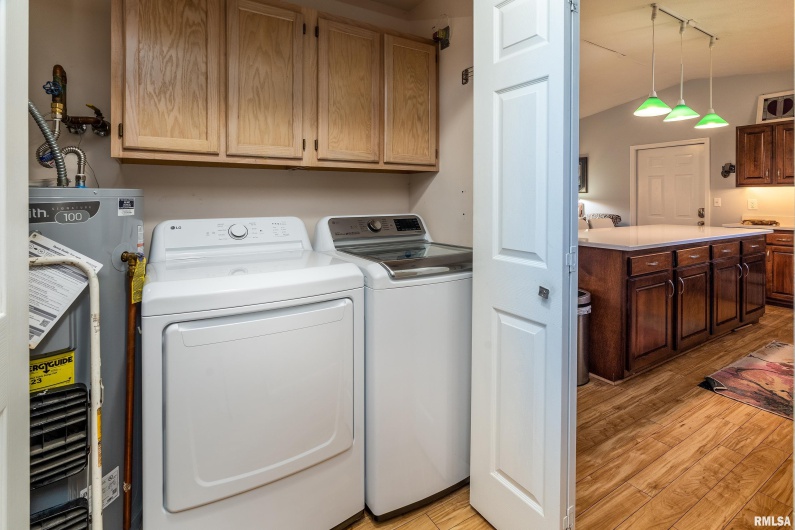 616 SURREY Lane, Carbondale, Illinois 62901, 4 Bedrooms Bedrooms, 0 ,2 BathroomsBathrooms,Residential,For Sale,SURREY,0,RMAEB459746