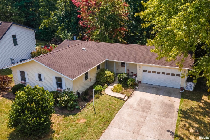 616 SURREY Lane, Carbondale, Illinois 62901, 4 Bedrooms Bedrooms, 0 ,2 BathroomsBathrooms,Residential,For Sale,SURREY,0,RMAEB459746