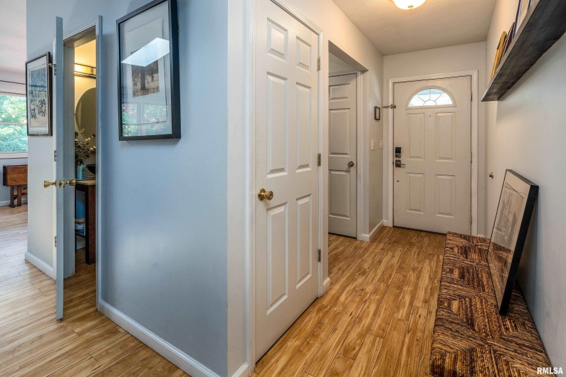 616 SURREY Lane, Carbondale, Illinois 62901, 4 Bedrooms Bedrooms, 0 ,2 BathroomsBathrooms,Residential,For Sale,SURREY,0,RMAEB459746