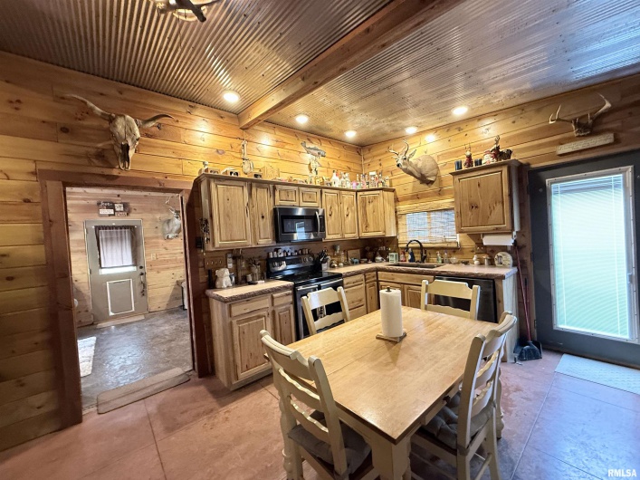 5435 HICKORY RIDGE Road, Pomona, Illinois 62975, 2 Bedrooms Bedrooms, 0 ,3 BathroomsBathrooms,Residential,For Sale,HICKORY RIDGE,0,RMAEB459748