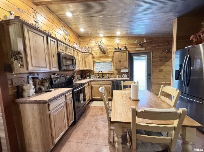 5435 HICKORY RIDGE Road, Pomona, Illinois 62975, 2 Bedrooms Bedrooms, 0 ,3 BathroomsBathrooms,Residential,For Sale,HICKORY RIDGE,0,RMAEB459748